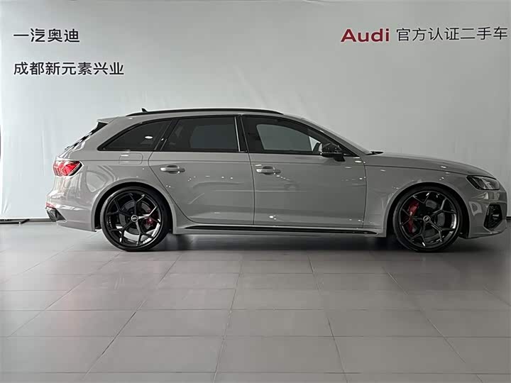 Фото 3 - Audi RS 4
