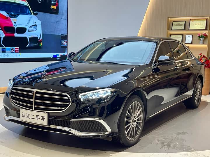 Фото 1 - Mercedes-Benz E-Class