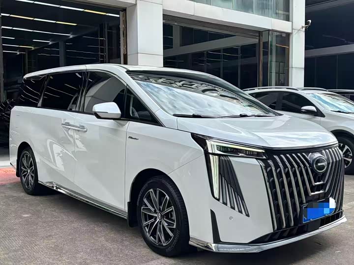 Фото 3 - GAC Trumpchi M8