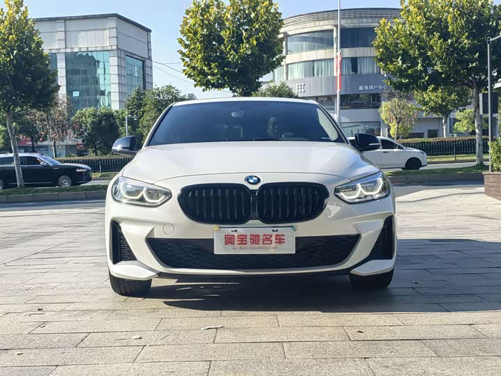 Фото 2 - BMW 1 Series