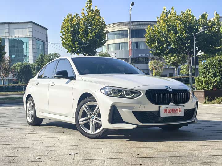 Фото 3 - BMW 1 Series