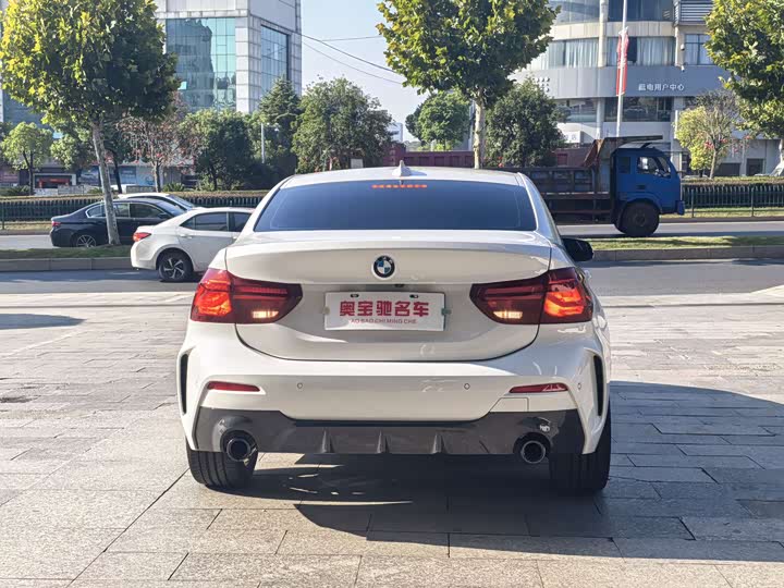Фото 5 - BMW 1 Series