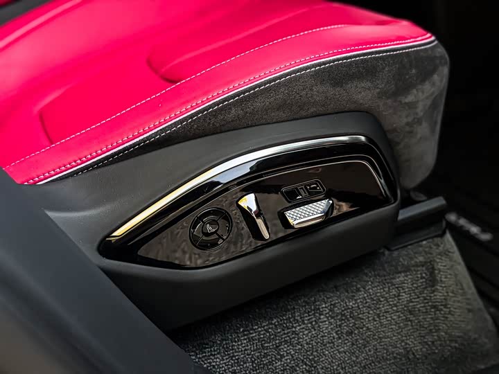 Фото 26 - Lotus Eletre