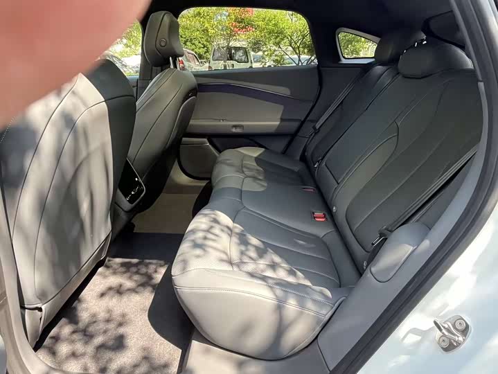 Фото 14 - XPeng F57