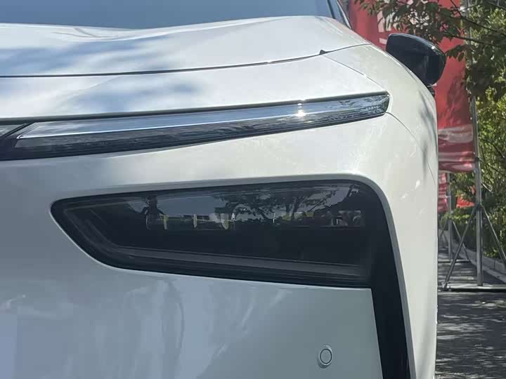 Фото 18 - XPeng F57