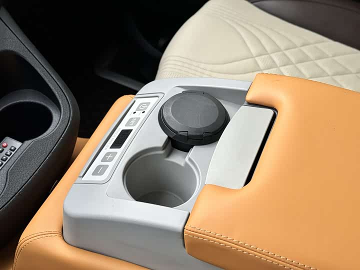 Фото 11 - Mercedes-Benz Vito