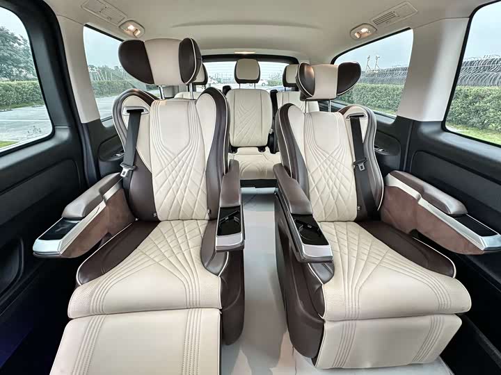 Фото 24 - Mercedes-Benz Vito