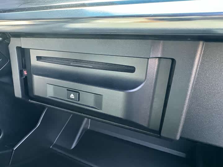 Фото 19 - Lexus LM