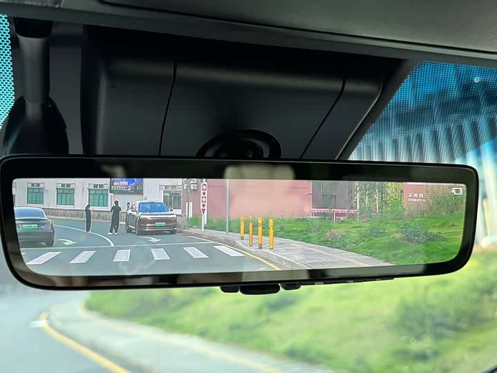 Фото 21 - Lexus LM