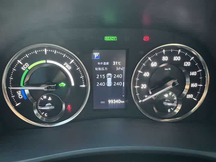 Фото 28 - Lexus LM