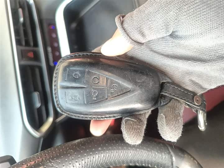 Фото 9 - Changan UNI-T