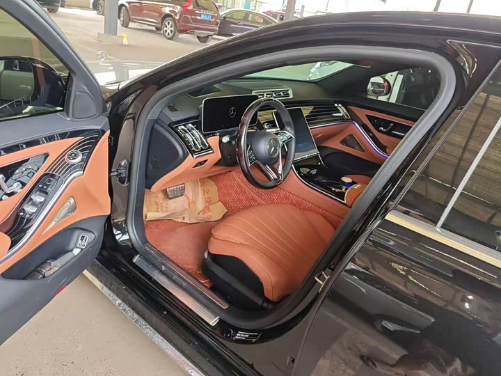 Фото 3 - Mercedes-Benz S-Class