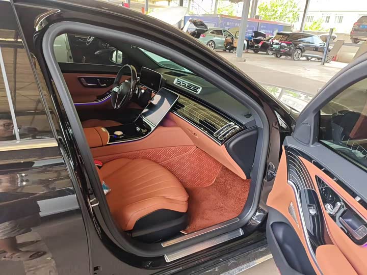 Фото 6 - Mercedes-Benz S-Class