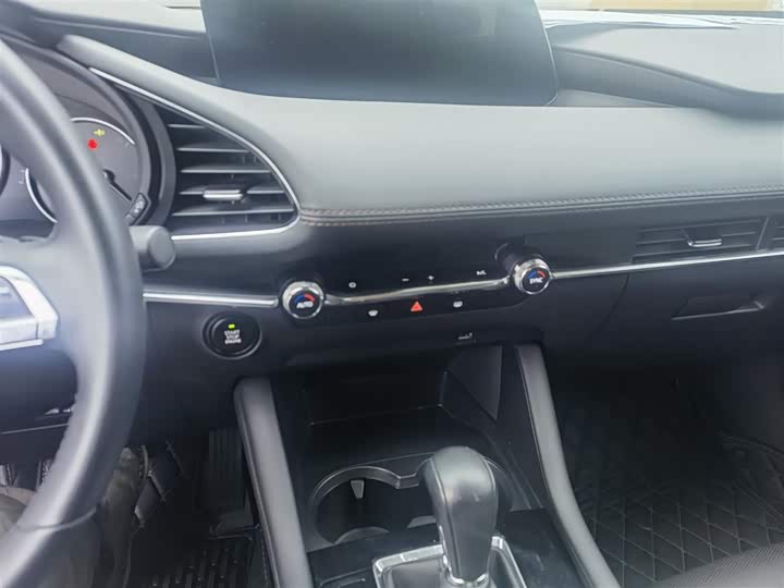 Фото 13 - Mazda 3 (Axela)