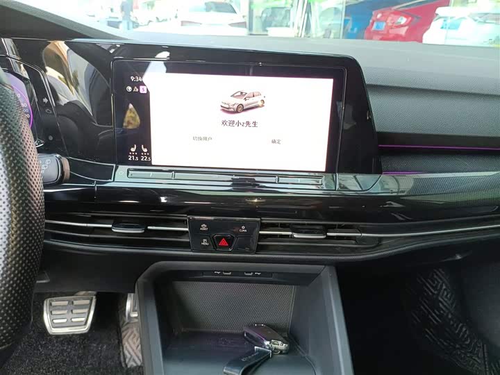 Фото 13 - Volkswagen Golf