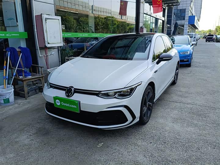 Фото 2 - Volkswagen Golf