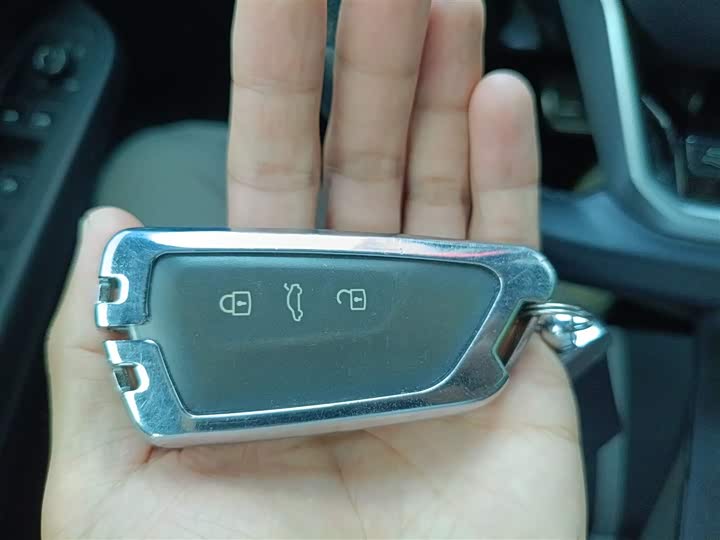 Фото 9 - Volkswagen Golf