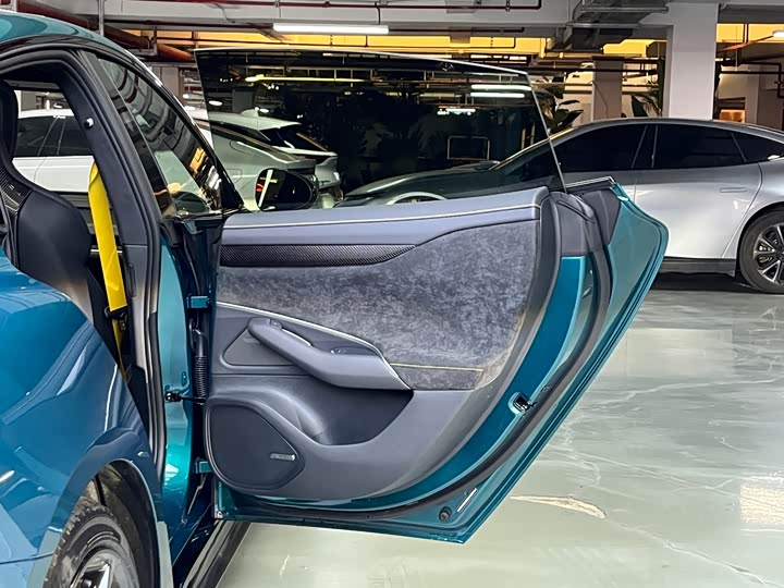 Фото 14 - Xiaomi SU7 Ultra