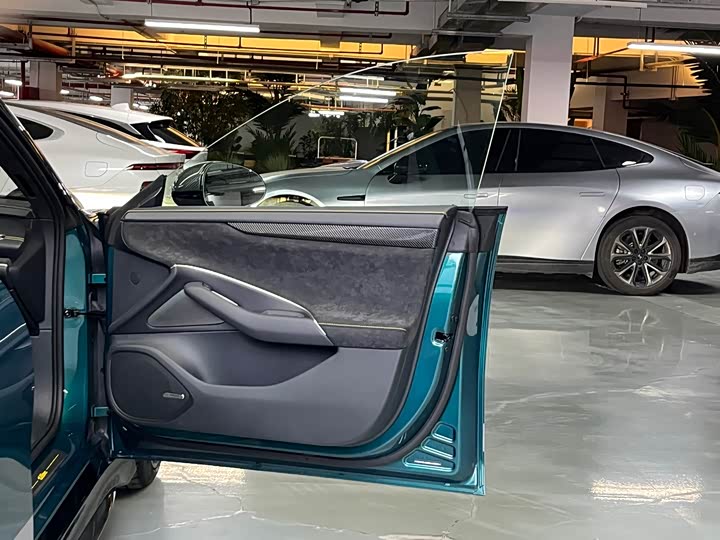 Фото 16 - Xiaomi SU7 Ultra