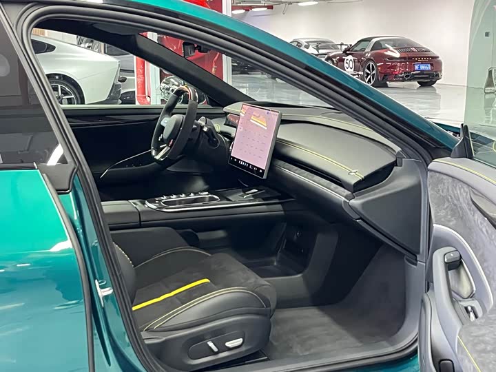 Фото 17 - Xiaomi SU7 Ultra