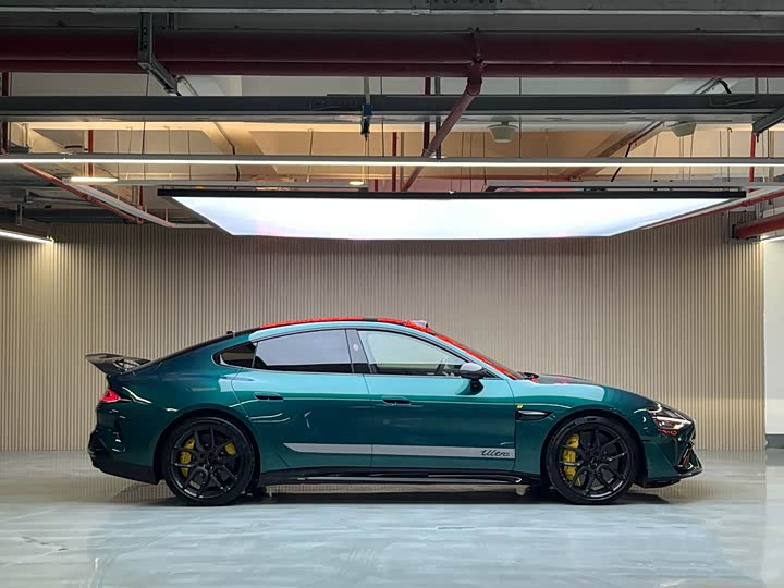 Фото 23 - Xiaomi SU7 Ultra