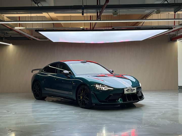 Фото 3 - Xiaomi SU7 Ultra