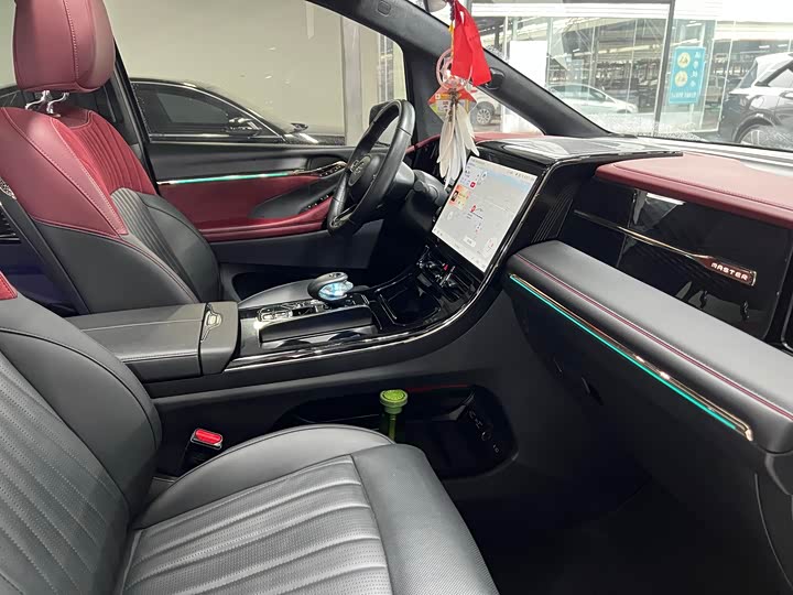 Фото 23 - GAC Trumpchi M8