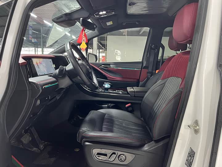 Фото 6 - GAC Trumpchi M8