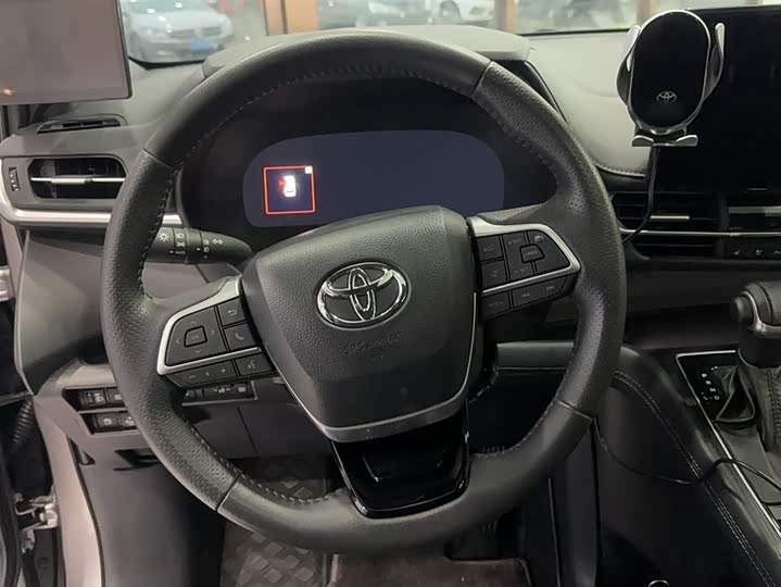 Фото 4 - Toyota Sienna