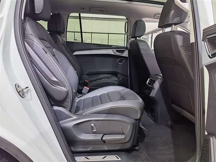 Фото 20 - Volkswagen Talagon