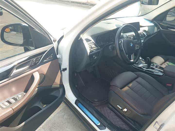 Фото 16 - BMW X3