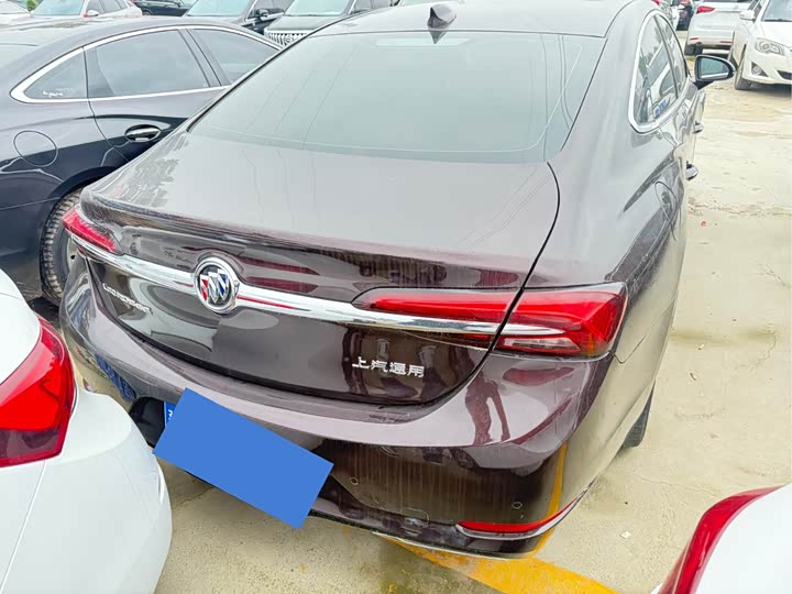 Фото 8 - Buick LaCrosse