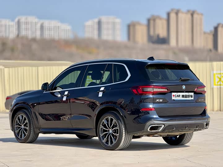 Фото 12 - BMW X5