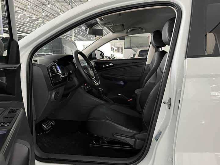 Фото 9 - Jetta VS5