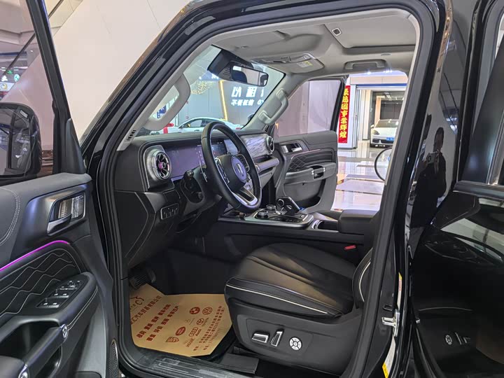 Фото 4 - Tank 300