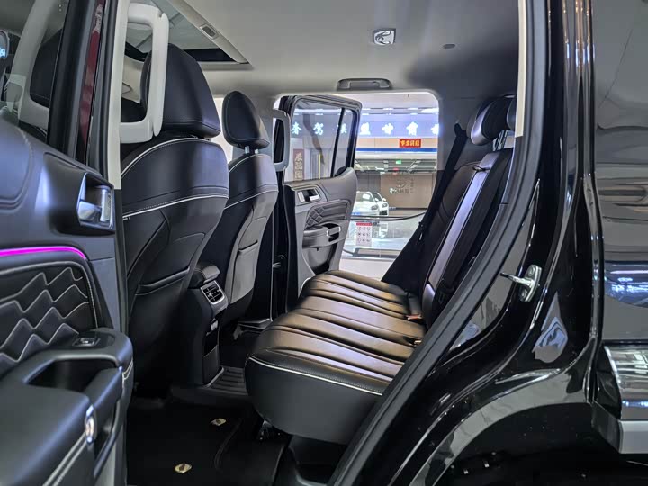 Фото 6 - Tank 300