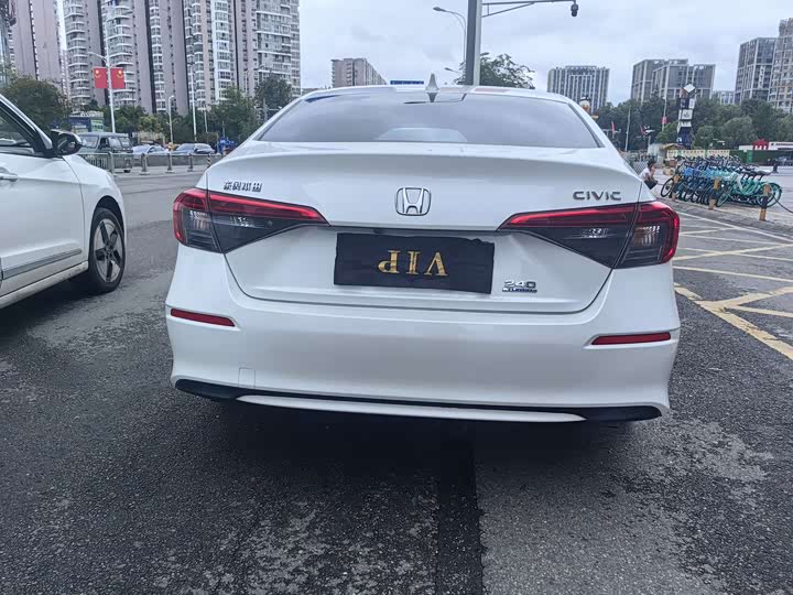 Фото 17 - Honda Civic