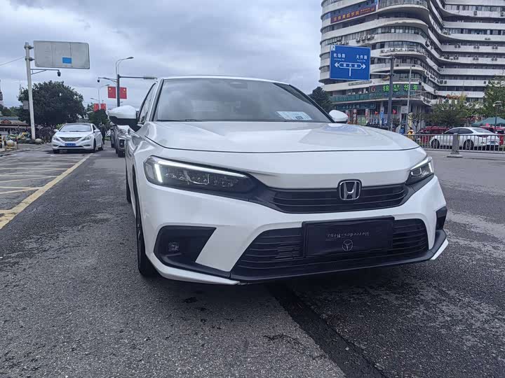 Фото 3 - Honda Civic