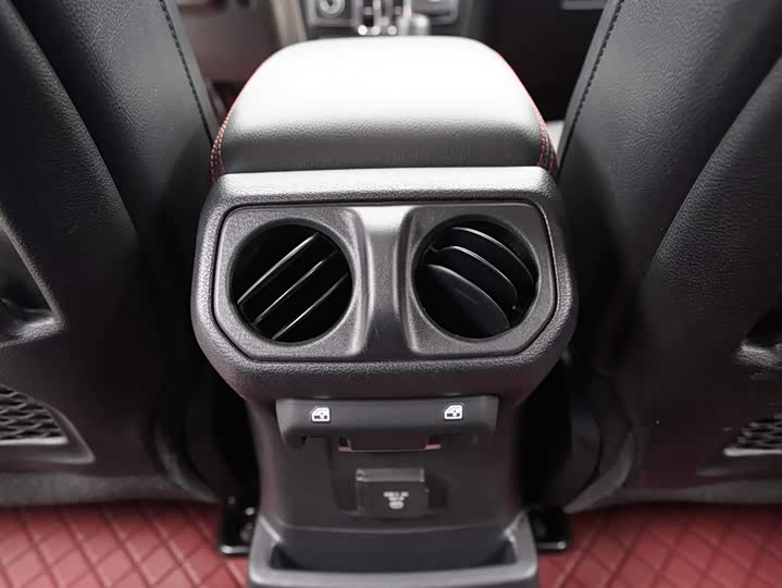 Фото 15 - Jeep Wrangler