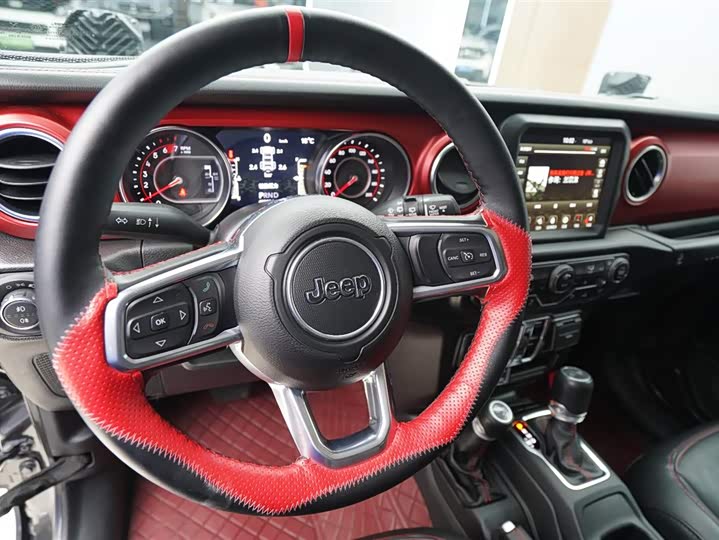 Фото 6 - Jeep Wrangler