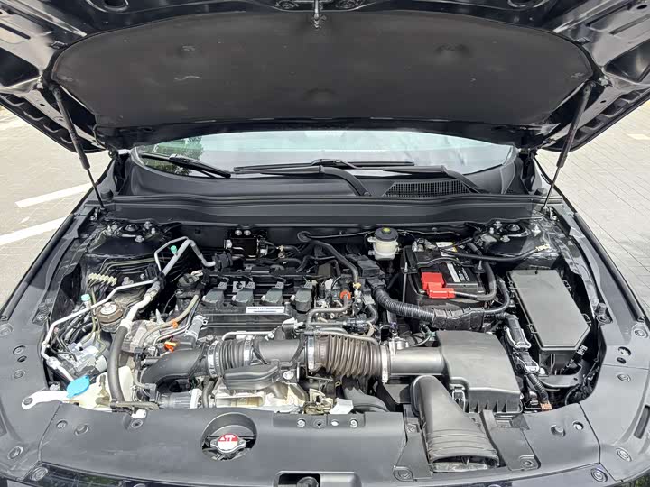 Фото 4 - Honda Accord