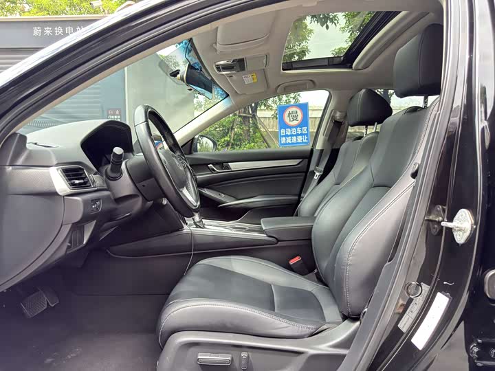 Фото 5 - Honda Accord