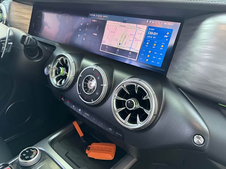 Фото 8 - Tank 300