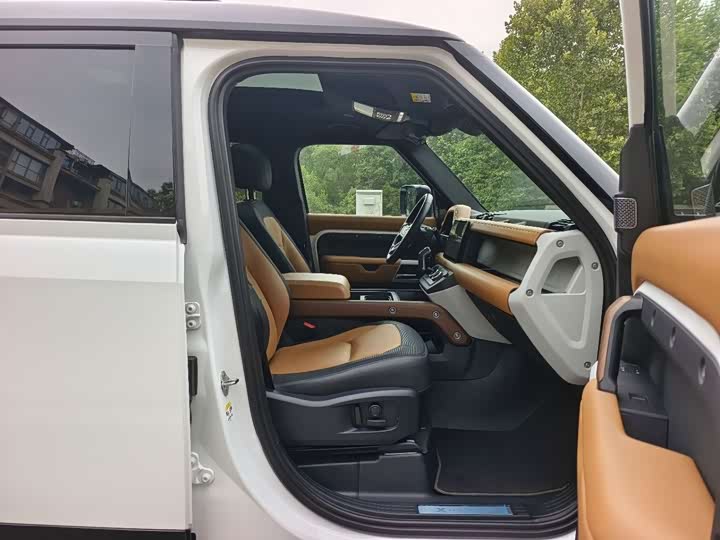 Фото 7 - Land Rover Defender