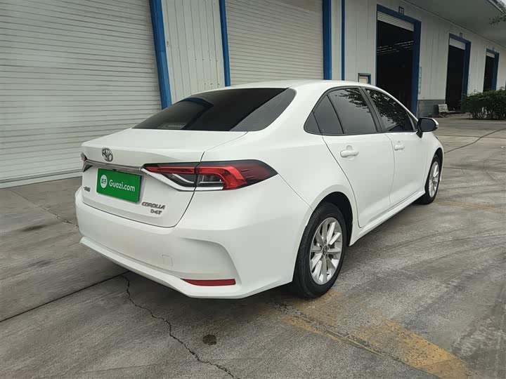 Фото 6 - Toyota Corolla