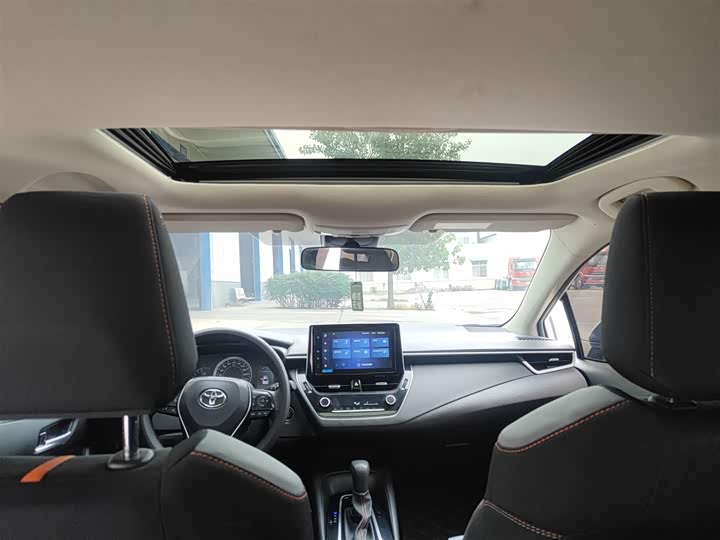 Фото 9 - Toyota Corolla