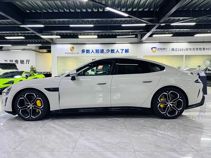 Фото 3 - Xiaomi SU7