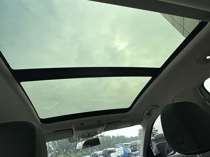 Фото 16 - Volkswagen T-Roc