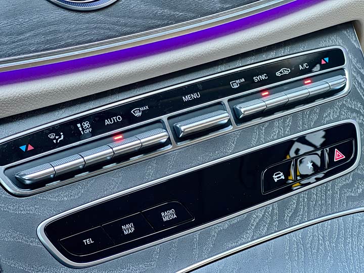 Фото 16 - Mercedes-Benz CLS-Class