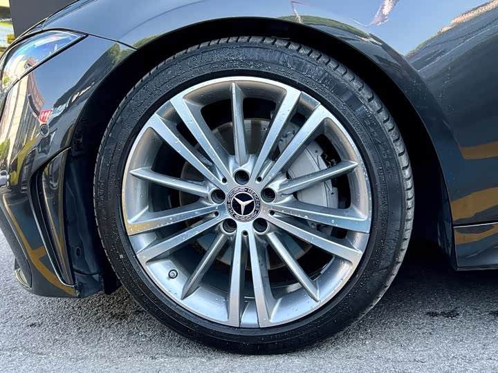 Фото 25 - Mercedes-Benz CLS-Class